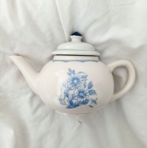 Vintage Homer Laughlin China Teapot